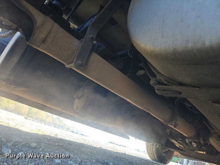 image for item YA1298 2019 Freightliner Cascadia  semi truck