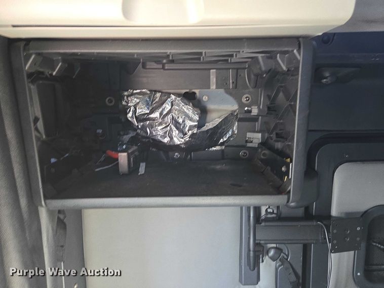 image for item YA1298 2019 Freightliner Cascadia  semi truck