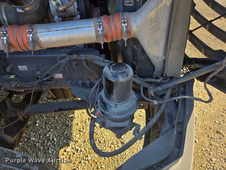 image for item YA1298 2019 Freightliner Cascadia  semi truck