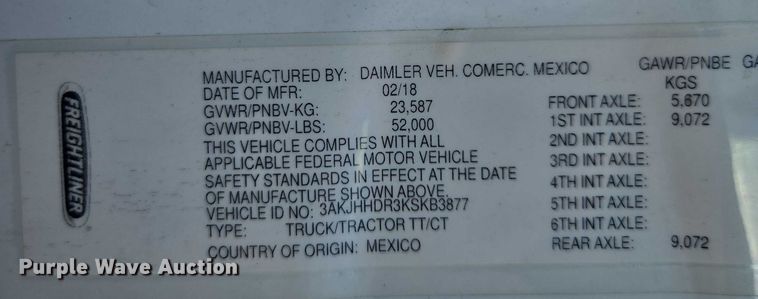 image for item YA1298 2019 Freightliner Cascadia  semi truck