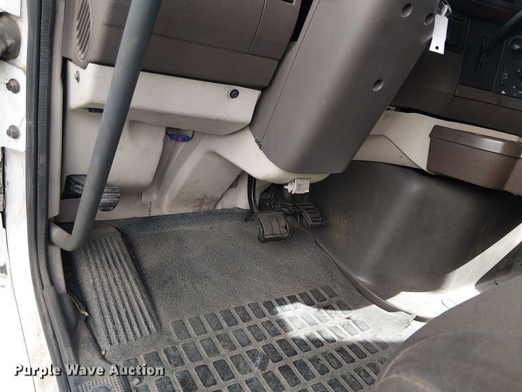 image for item YA1374 2018 Volvo VN semi truck