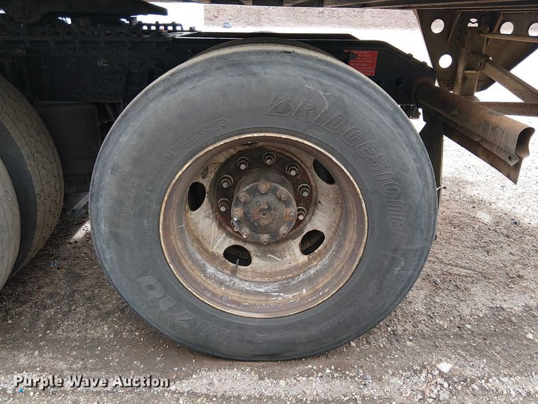 image for item YA1374 2018 Volvo VN semi truck