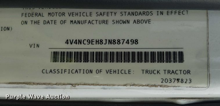 image for item YA1374 2018 Volvo VN semi truck