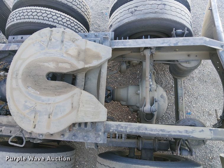 image for item YA1375 2018 Volvo VNL semi truck