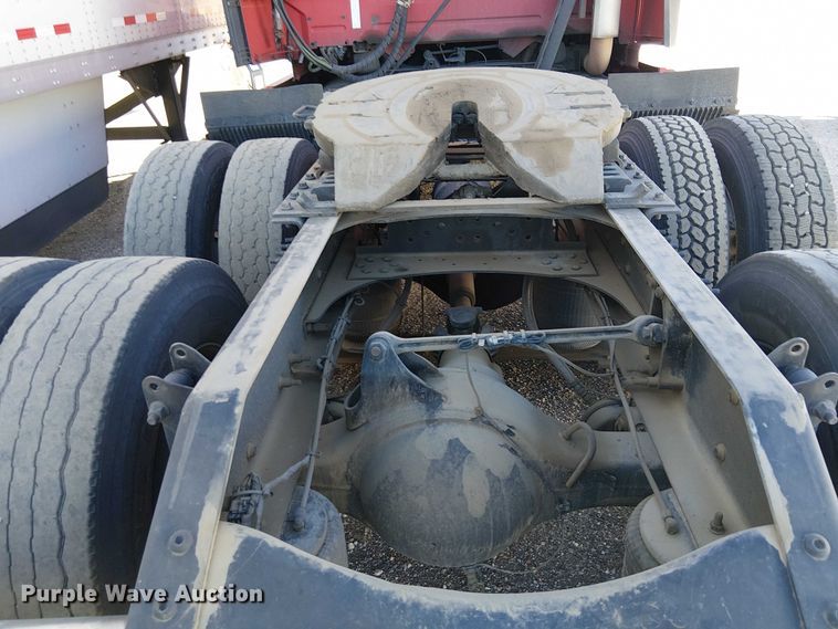 image for item YA1375 2018 Volvo VNL semi truck