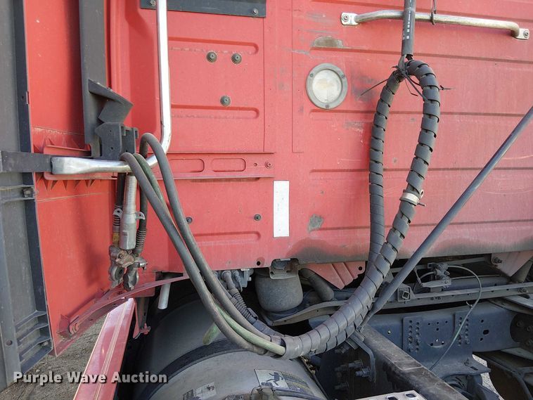 image for item YA1375 2018 Volvo VNL semi truck