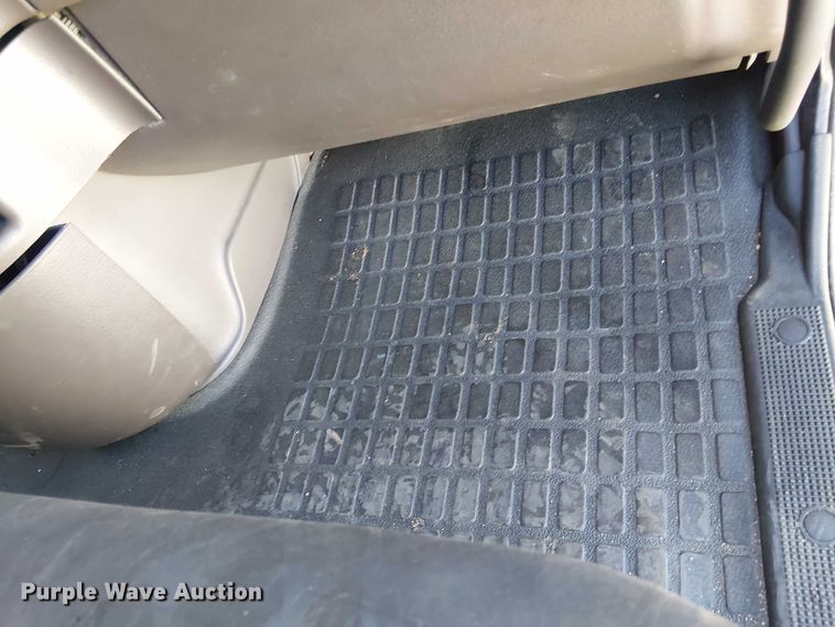 image for item YA1375 2018 Volvo VNL semi truck