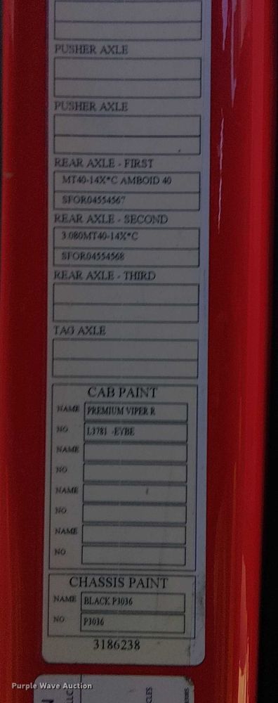 image for item YA1375 2018 Volvo VNL semi truck