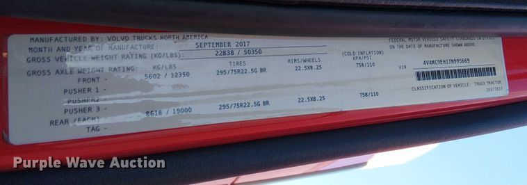 image for item YA1375 2018 Volvo VNL semi truck