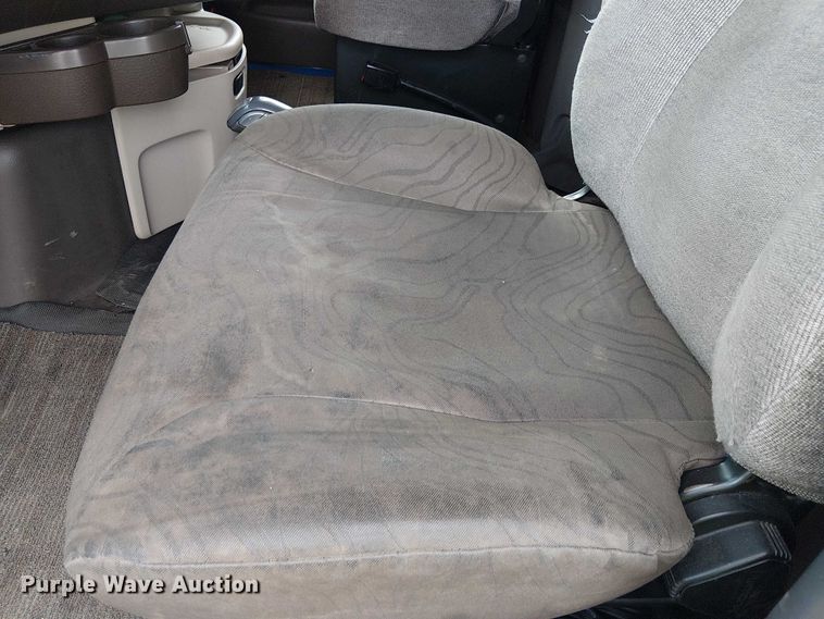 image for item YA1383 2017 Volvo VNL semi truck