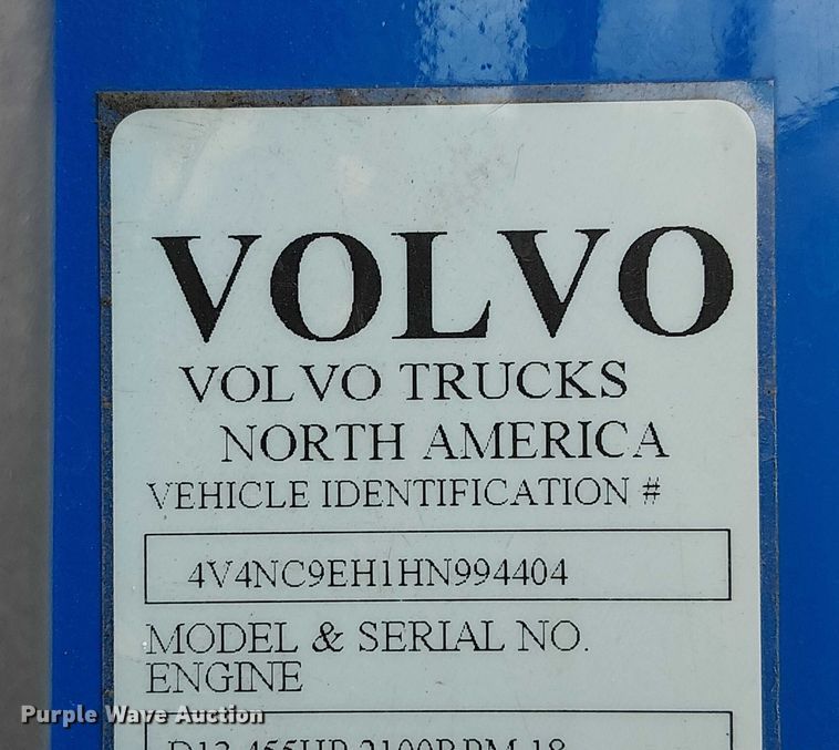 image for item YA1383 2017 Volvo VNL semi truck