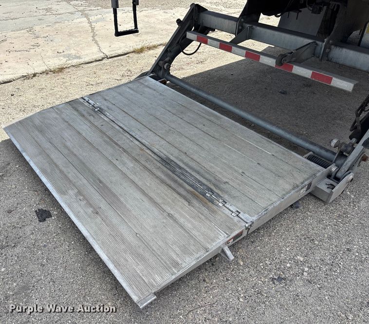 image for item YA1384 2019 Freightliner Business Class M2 box truck