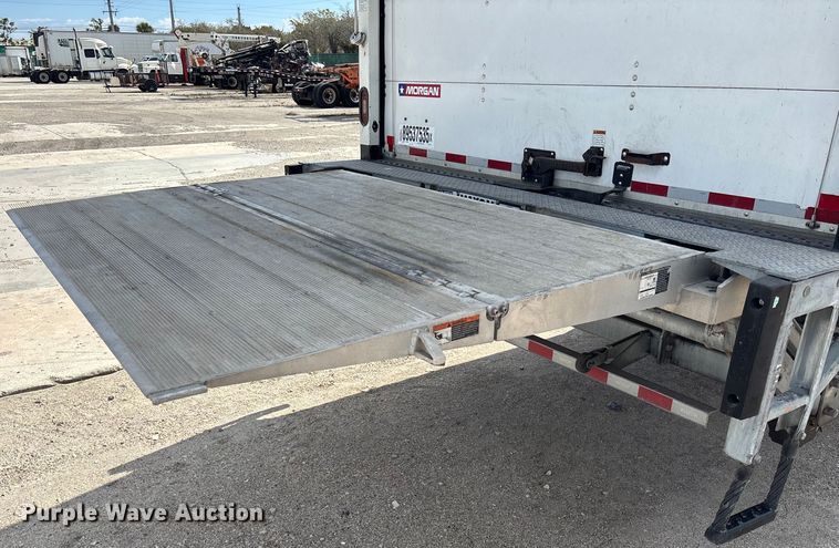 image for item YA1384 2019 Freightliner Business Class M2 box truck