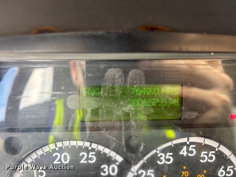 image for item YA1384 2019 Freightliner Business Class M2 box truck