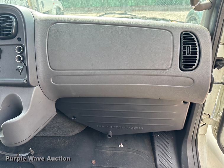 image for item YA1384 2019 Freightliner Business Class M2 box truck