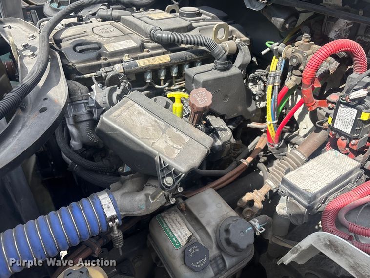 image for item YA1384 2019 Freightliner Business Class M2 box truck