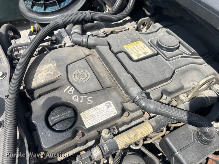 image for item YA1384 2019 Freightliner Business Class M2 box truck