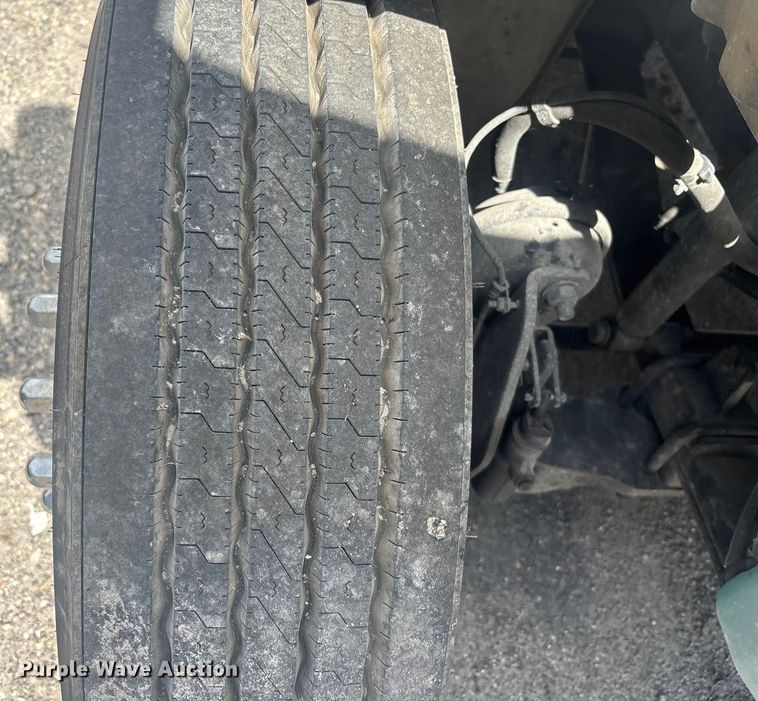 image for item YA1384 2019 Freightliner Business Class M2 box truck