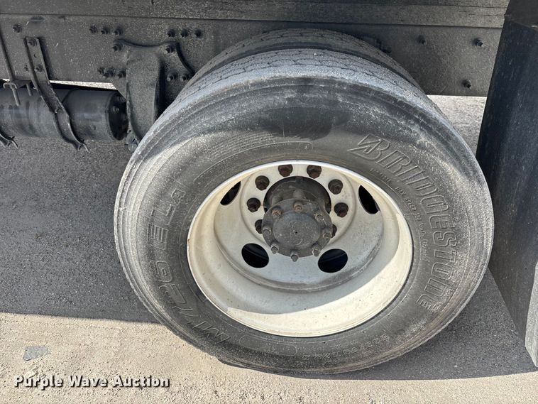 image for item YA1384 2019 Freightliner Business Class M2 box truck