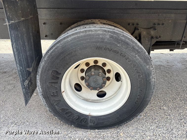 image for item YA1384 2019 Freightliner Business Class M2 box truck