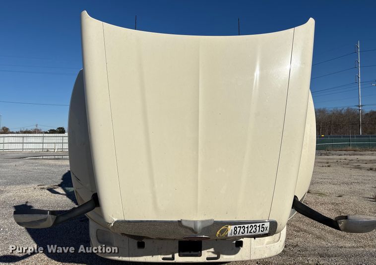 image for item YA1394 2017 Peterbilt 579  semi truck