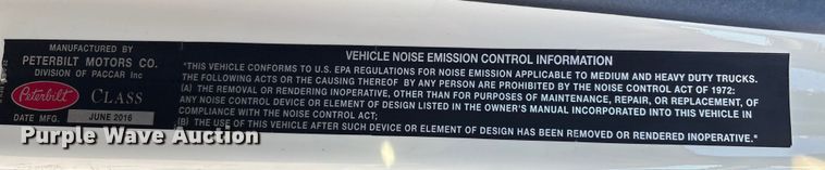 image for item YA1394 2017 Peterbilt 579  semi truck