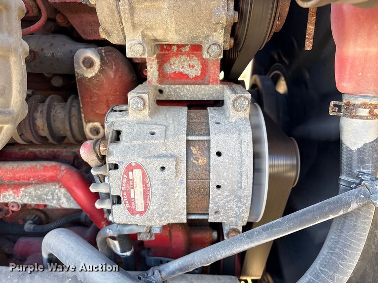 image for item YA1394 2017 Peterbilt 579  semi truck