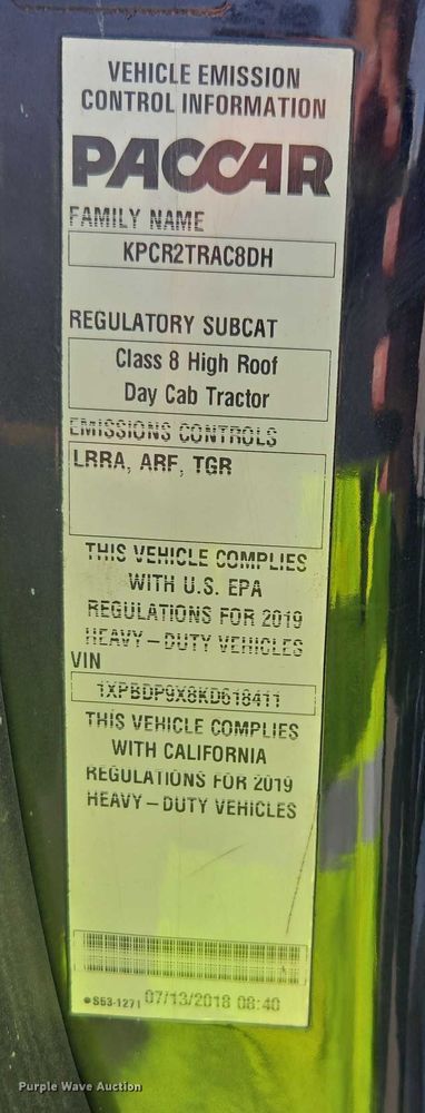 image for item YA1440 2019 Peterbilt 579 semi truck