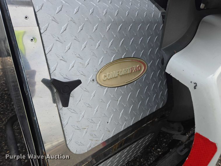 image for item YA1456 2018 Kenworth T680 semi truck