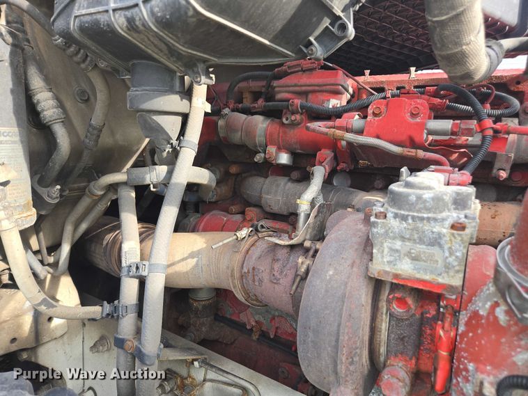 image for item YA1456 2018 Kenworth T680 semi truck