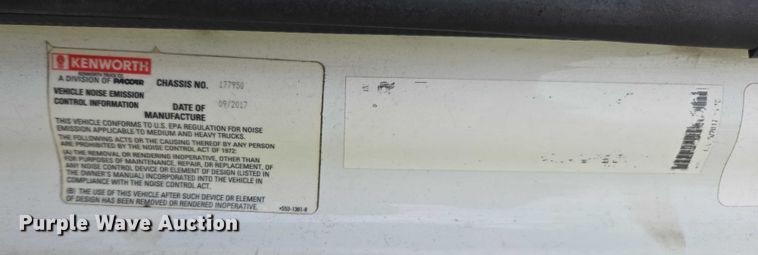 image for item YA1456 2018 Kenworth T680 semi truck