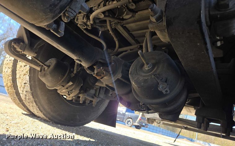 image for item YA1472 2019 Freightliner Business Class M2  box truck