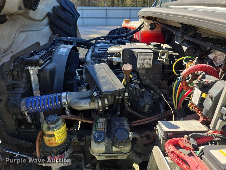 image for item YA1472 2019 Freightliner Business Class M2  box truck