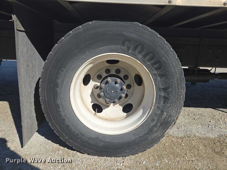 image for item YA1472 2019 Freightliner Business Class M2  box truck