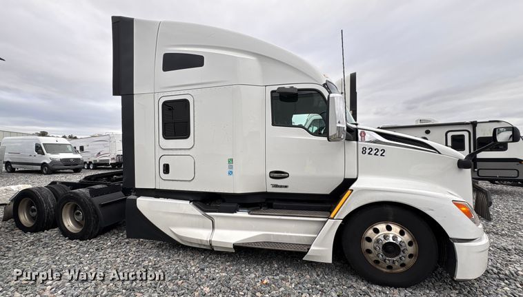 image for item YA1509 2023 Kenworth T680 semi truck