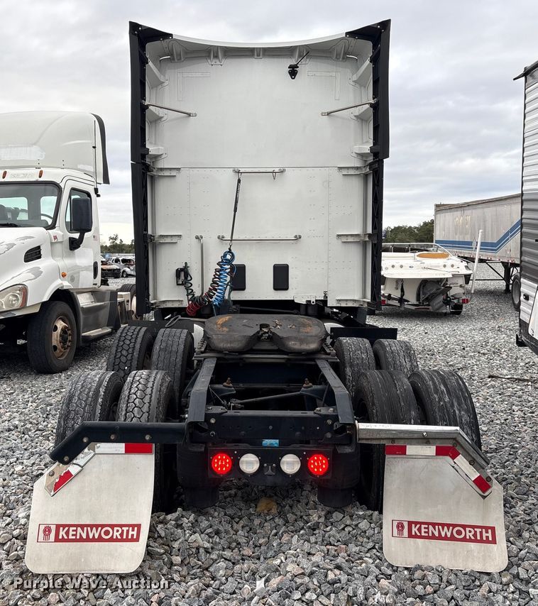 image for item YA1509 2023 Kenworth T680 semi truck