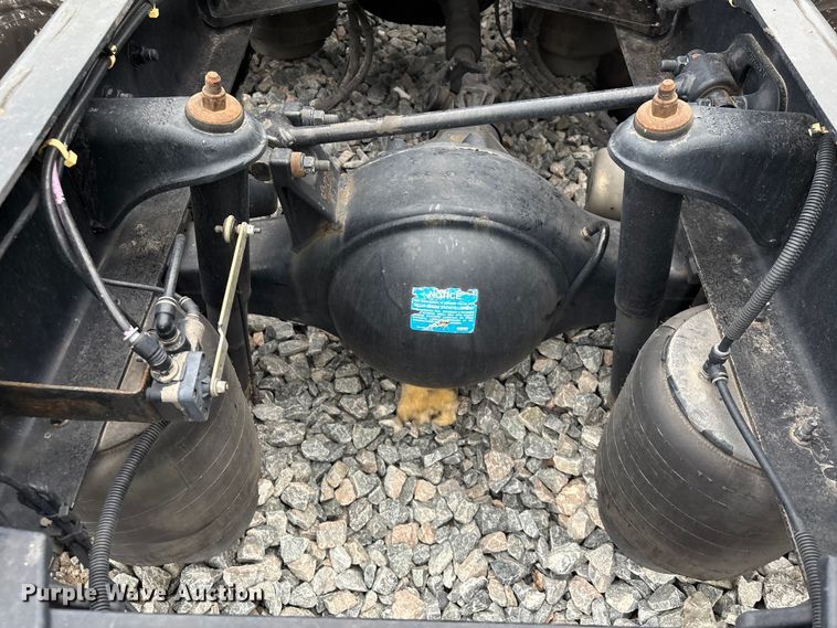 image for item YA1509 2023 Kenworth T680 semi truck