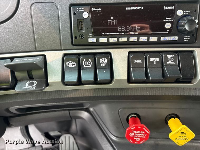 image for item YA1509 2023 Kenworth T680 semi truck