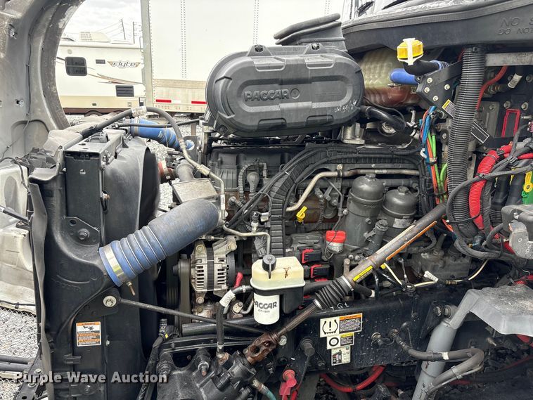 image for item YA1509 2023 Kenworth T680 semi truck