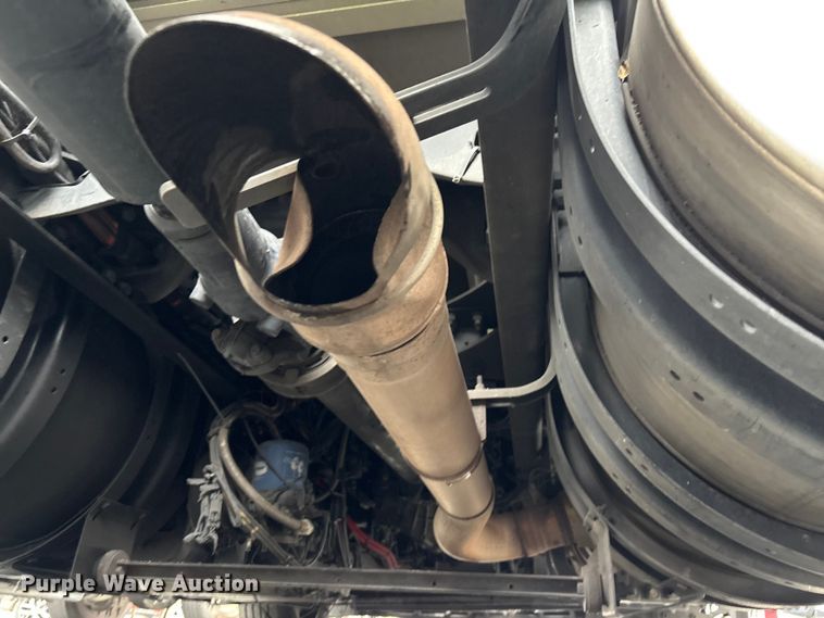 image for item YA1509 2023 Kenworth T680 semi truck