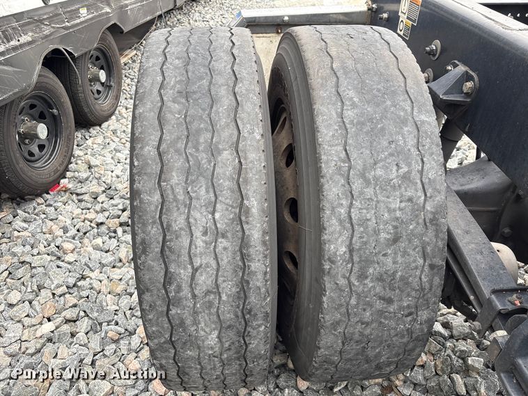 image for item YA1509 2023 Kenworth T680 semi truck