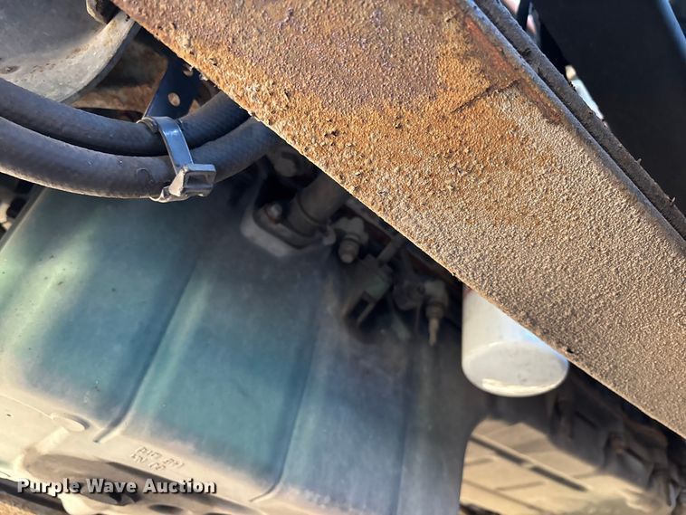 image for item YA1532 2018 Volvo VNL semi truck