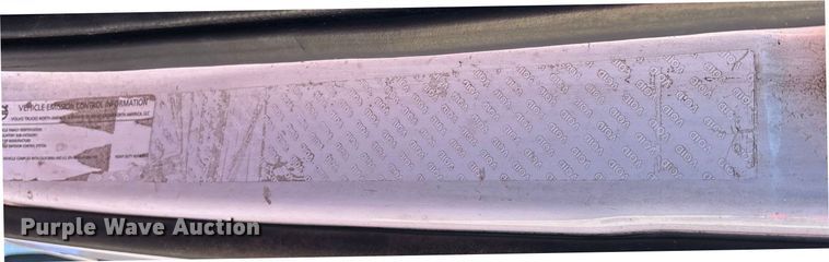 image for item YA1532 2018 Volvo VNL semi truck