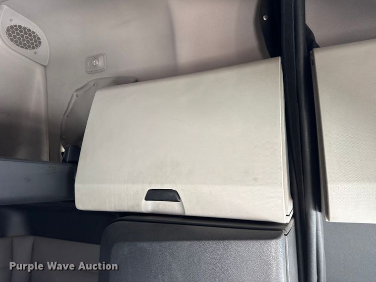 image for item YA1674 2018 Freightliner Cascadia semi truck