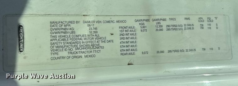 image for item YA1674 2018 Freightliner Cascadia semi truck