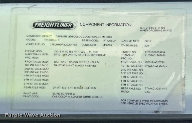 image for item YA1674 2018 Freightliner Cascadia semi truck