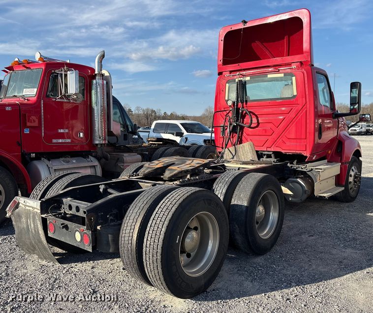 image for item YA1689 2018 International LT625 semi truck