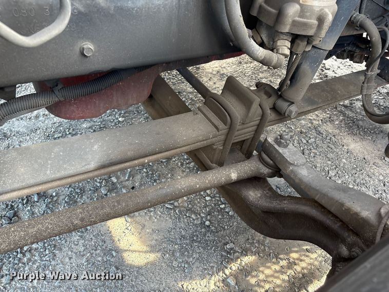 image for item YA1689 2018 International LT625 semi truck