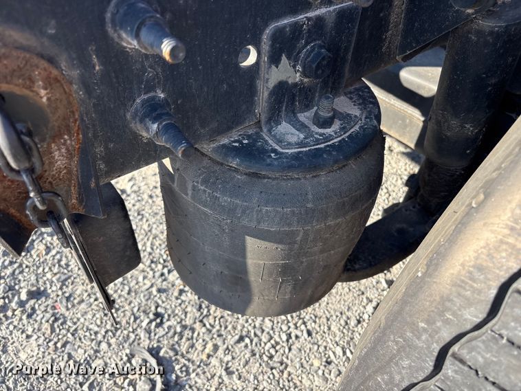 image for item YA1689 2018 International LT625 semi truck