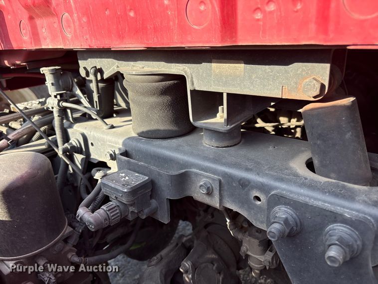 image for item YA1689 2018 International LT625 semi truck